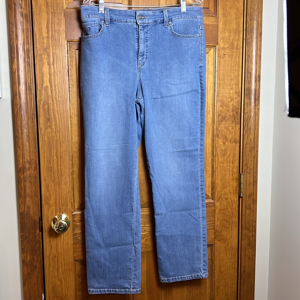 Women's Gloria Vanderbilt Size 16 SHORT Amanda 2.0 Slim Leg Jeans
